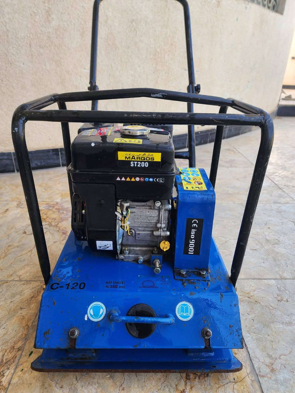 حادلة .كمبكتر حجم كبير
حجم 60×60
نظافة جيدة حسب الصور 
استعمال اقل من شهرين 
المكان الخميسات قرب شركة النفط


**إذا كنت صاحب هذا الإعلان وتريد حذفه لأي سبب، رجاءا أرسل رسالة إلى الدعم الفني**