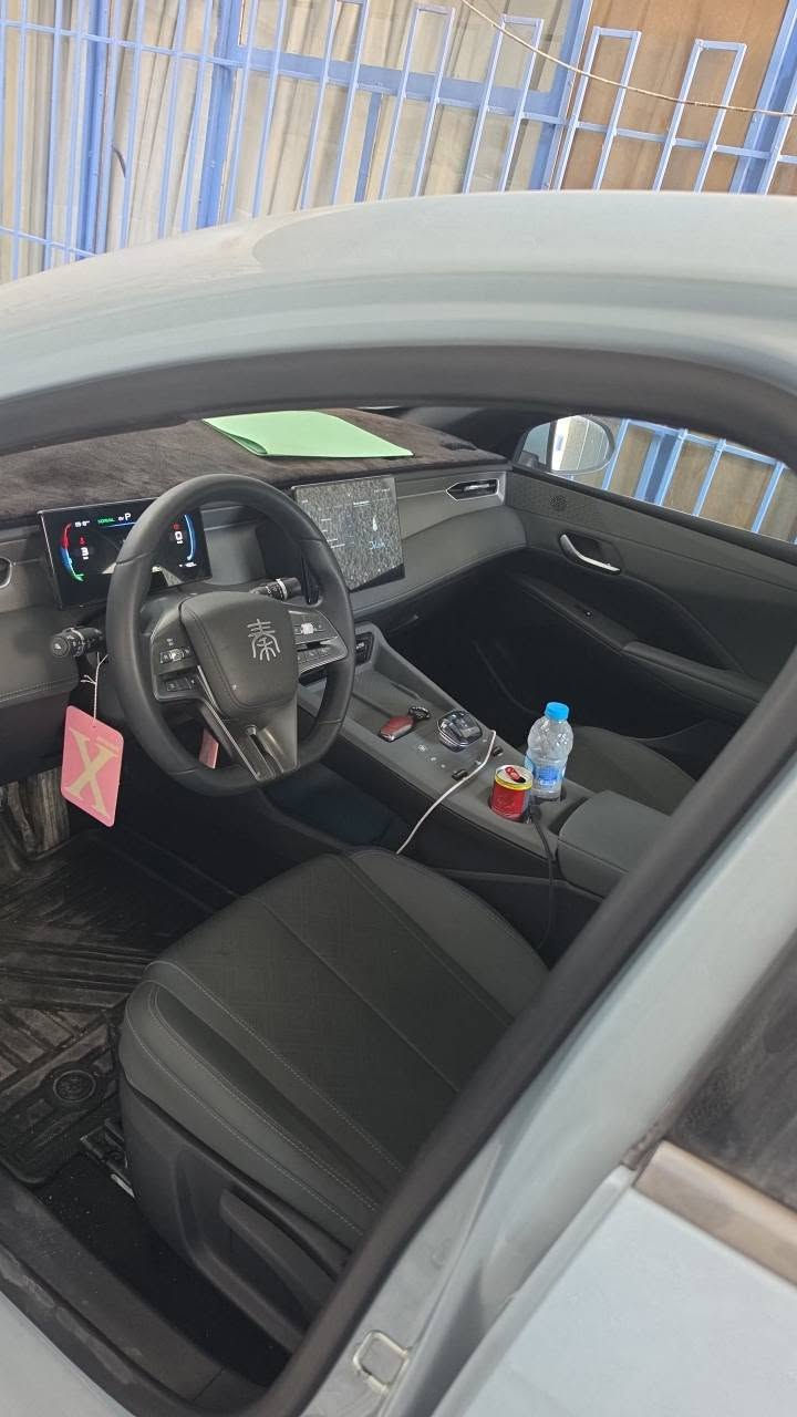 السلام عليكم byd لون سمائي مميز رقم اربيل ماشية 13 الف 
للبيع مكفولة كفالة عامة وملحقاتها البصمة الكارت وشاحنه وارضيات حوضيه غلاف دشبول غلاف حصان الكير لزكات شاشه  جهازه اخت الزيرو 
***********

بغداد الزعفرانيه بغداد, العراق
