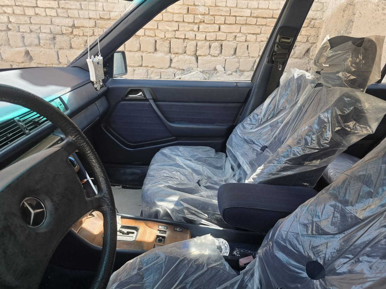 مارسيدس موديل ٨٩ مكفوله كفاله عامه رقم بغداد محرك بلادي سياره بدون صبغ وضربه كله عل بلاد تخم تاير تبريد ثلج سياره جديده حيل تحويل مباشر مكانه بصره قضاء زبير ***********
