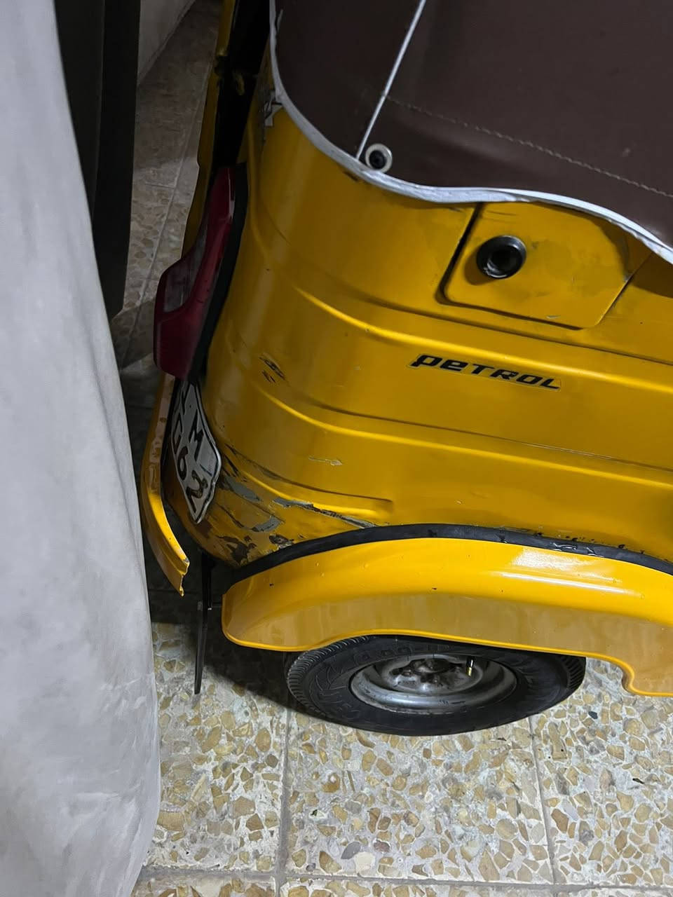 سلام عليكم موديل ١٩ نهايته باسمي تحويل ثاني يوم تكتك حلوه تخبل مكينه خرسه سعرها ٥٥٠٠ بيه مجال مكاني سبع قصور ***********ابيع بدون سيبايه
