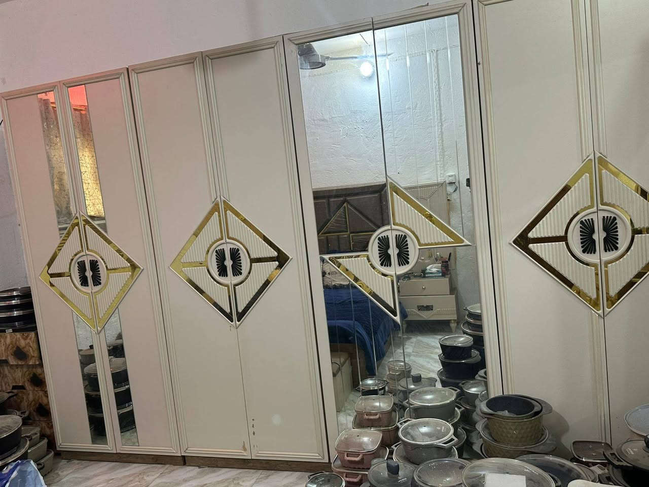 غرفة تركية للبيع السعر 800 وبية مجال للشراي للتواصل ***********
