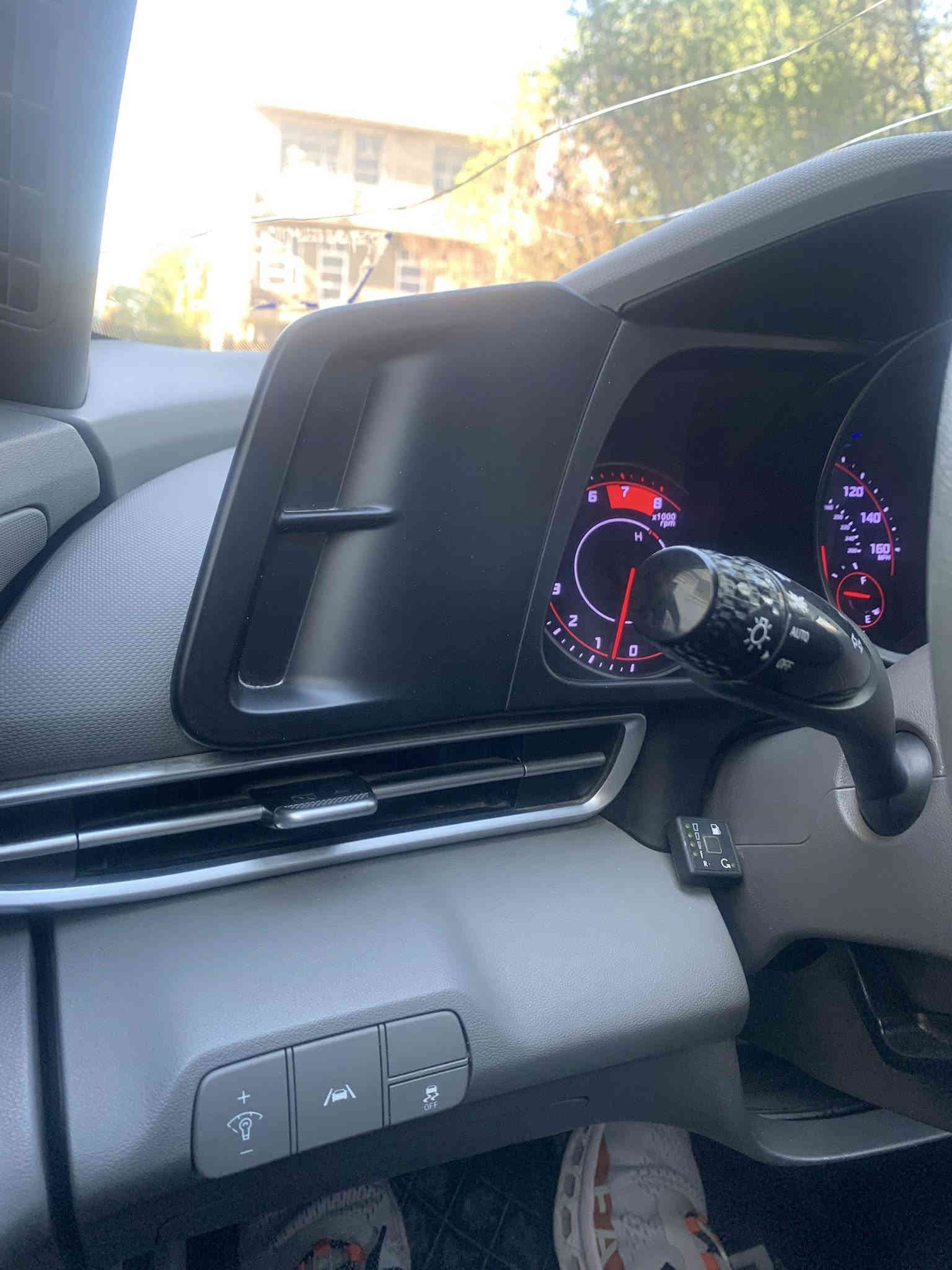 السلام عليكم 
النترا موديل 2022 أمريكي
حادث امريكا موضح بلصور 
الجاملغ الخلفي صبغ والأمامي بارد 
نص فول 
بصمه 
تحكم استيرن اربع جهات 
شاشه كار بلي 
تدفئه تبريد 
مكينه كير كفاله
مكينه الفين دوش
منضومه غاز 
 بصمه أبواب دخول ذكي 
شاشه اعطال 
وهواي مواصفات حلوه 
تحديد مسار 
مثبت سرعه 
حساسات إماميه 
توقف ذكي 
رقم بغداد
السياره حلوه وناعمه وخير من الله 
بيها ملاحضات بصيطه كشرتها حلوه مثل ما موضح بالصور 
السعر  165 بيها مجال للطيبين 
مكاني بغداد 
رقم الهاتف ***********
وبالخدمه
