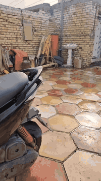 السلام عليكم عندي ماكس مضلع نازل حديث  اي نقص ما بيها تجي تشوف بعينك كهربائيات كلها شغالهه دراجه بلاديه ما مفتوحه بلاديه برغي ما مفتوح بيها كلها بلاديه ختم واحد ويا مكينه دراجه خير من الله شلعه معدل  تشك الكاع             تجي وتشوف بعينك كلها بلاديه اشاير شغالات كلج مال سرعه شغال كلج مال بنزين شغال سعر700وبيه مجال ***********
