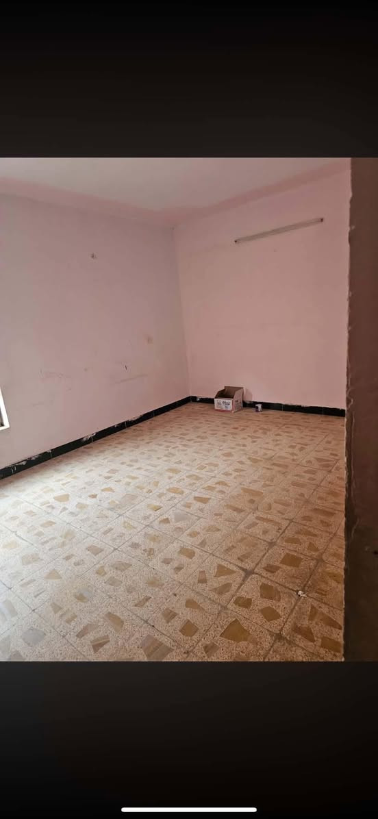 دار ايجار في تكريت مجمع اليرموك  ثلاث غرف وصاله استقبال  ومطبخ وصحيات  تواصل اكثر على رقم 
‭٠٧٧٢ ٥٧٦ ١٠٩٩‬
