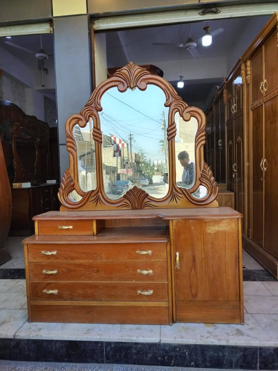 غرفه 6 باب ملحق صاج داخل وخارج مستعمل نظيف بغداد الأمين الثانية ***********
