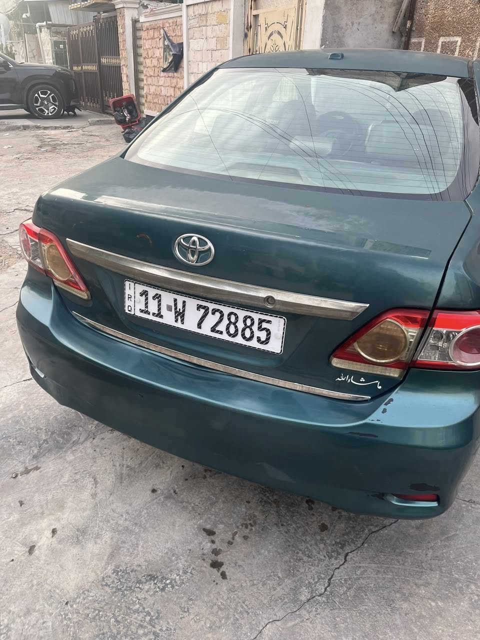 السلام عليكم
كورلا 2009 وارد امريكي مصبوغة عام 
وبيها جراد حالياً 

بنيد وصندوك وقمارة السيارة على البك مرت يصير بيها رجة 
مشط جديد رايم شفت جديد زوج تايرات امامي جديد 
سعرها 95 ورقة وبيها مجال بسيط 
عنواني بغداد ***********
