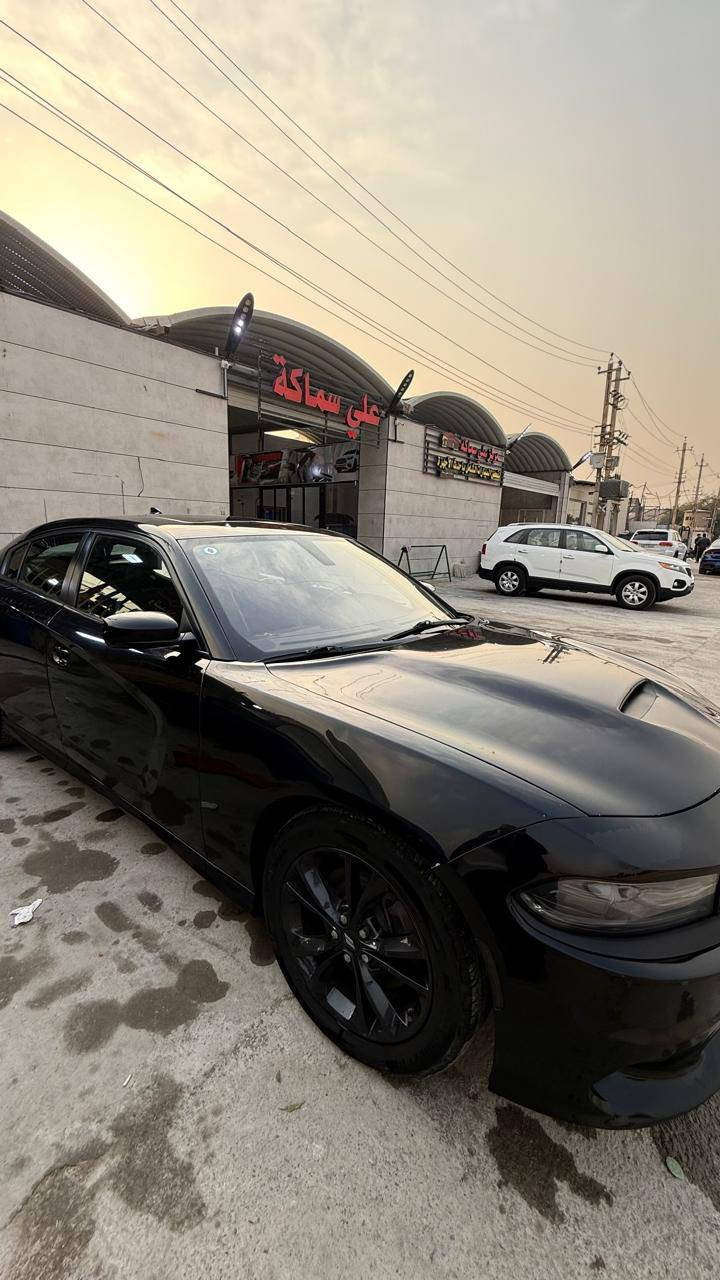 جارجر 2020  gt فول مواصفات بلاك ادشن
  بغداد تحويل ثاني يوم صور الحادث بل منشور وبيهه جاملغ خلفي كلير من أمريكا  السعر 169$ سعر جدا مناسب بالعافيه على ياخذهه  ***********                                                         ‏‪***********‬‏ 
                مكان السياره الكراده

بلاك اديشن فول الفول أعلا فئه GT
6    .3.6  :المحرك
المواصفات :
بصه دخول ذكي فتحه سقف 
شفتات

جناح خلفي اسود.

ويل قياس , 19انچ اسود

فور ويل 4/4

مقود القيادة رياضي

* مقاعد رياضية من الشاموا مع جلد الأسود.

* نقطة عمياء

رادار مع مانع تصادم أمامي.

مصابيح أمامية زنون

كشافات الضباب زنون .

المصابيح الأمامية مع LED .

حساسات خلفية.

شاشه كبيرة مع نظام ملاحة نفكيشن GPS .

سستم صوت الپاین

* فتحة سقف (سلايد) .

المقاعد الأمامية كهربائية

ذاكرة لحفظ وضعيات الجلوس (ميموري) .

* مقاعد أمامية تبريد وتدفئة

* مقاعد خلفية تدفئة

* تشغيل عن بعد

* المقود كهربائي .

تدفئة مقود القيادة

* محدد سرعة

* تلفون بلوتوث

* كاميرا خلفية

* مرايا متحسسة للاضاءة العالية .

کیر شفتر بالستيرن

* دخول ذكي بغداد, العراق
