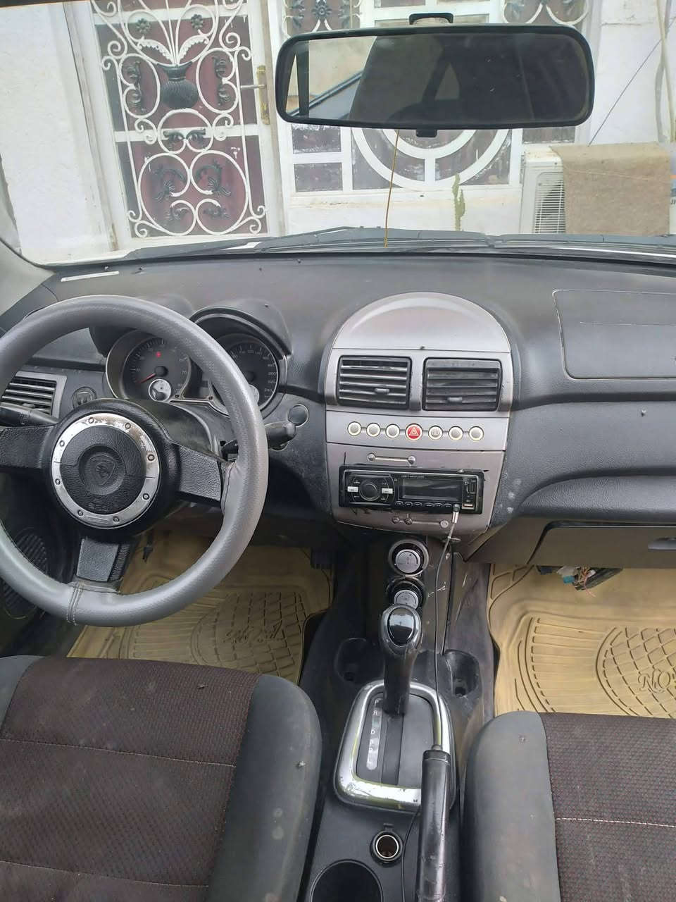 السلام عليكم بروتون 2009رقم دولي سنويه ال 30 مداور ثاني يوم رقم نجف *********** السعر 45 وبيه مجال قليل مكان السياره نجف
