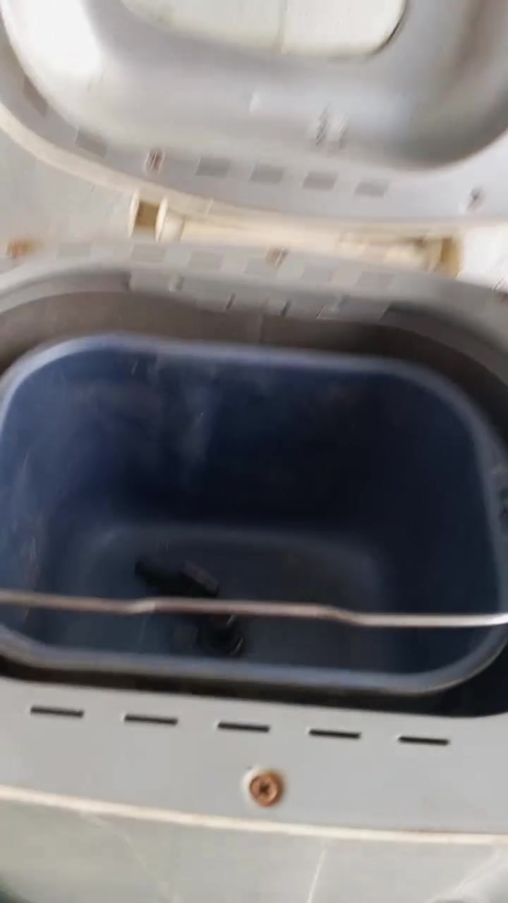 قلايه هوائيه شغاله فقط نقصها السله مكان طويريج ام الهوى 
***********
