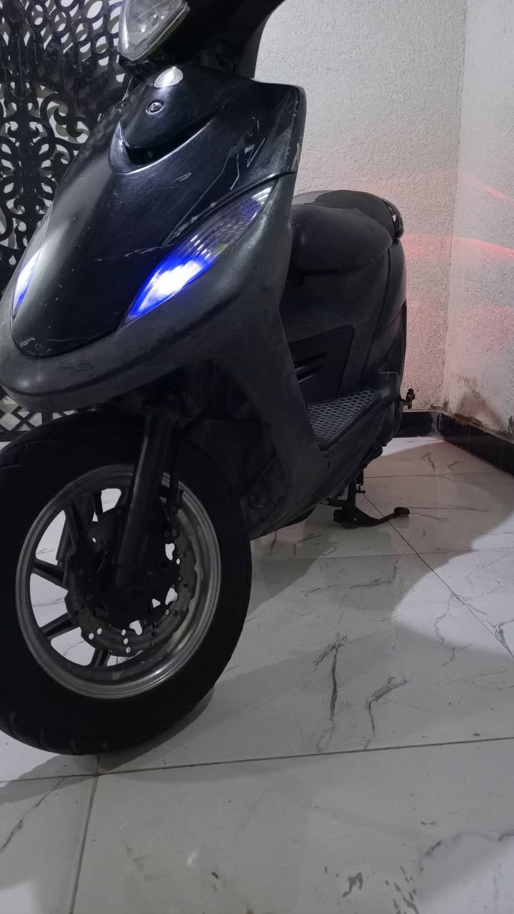 سلام عليكم دراجه اللبيع ماكس عدله بلادي كله مختمه ختم واحد ويه الماكينه مامفتوحه جيب  وياك فيتر وفحص سلف هندر شقال ويل نجمه تايرات جدد دبلات شقاللات سكن لايت زنون عالي وناصي شائر شقالت سعر 850وبيه مجال الطيبين مكاني البصره الهارثه رقم الهاتف ***********هاذا رقم بي واتساب فقط👉
