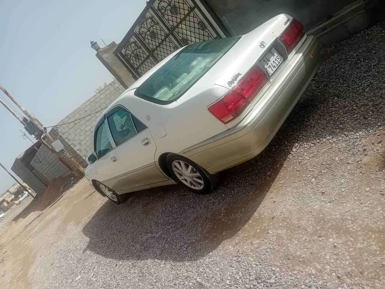 سلام عليكم جنون للبيع مكفوله من كصه ونقل رقم بصره الدولي سنويه 2030 تحويل مباشر  مكينه ديفور الجبير كير حداده جديده تبريد تخم تاير جاهزه السياره السعر ١٣٥ وبيها مجال للشراي رقم الهاتف ***********
