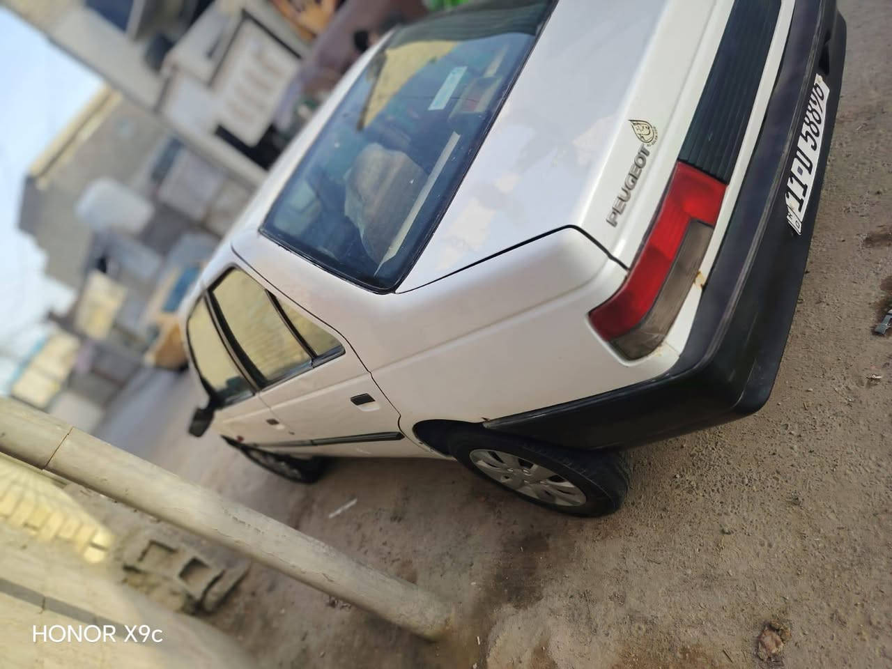 بيجو راوى للبيع جديده بمعنى الكلمه كفاله من ضربه صبغ رقم بغداد الإنكليزي تحويل مباشر محرك كير جديد كفاله السعر 35 ورقه وبيها مجال العنوان بغداد حي النصر الاتصال على الرقم ***********
