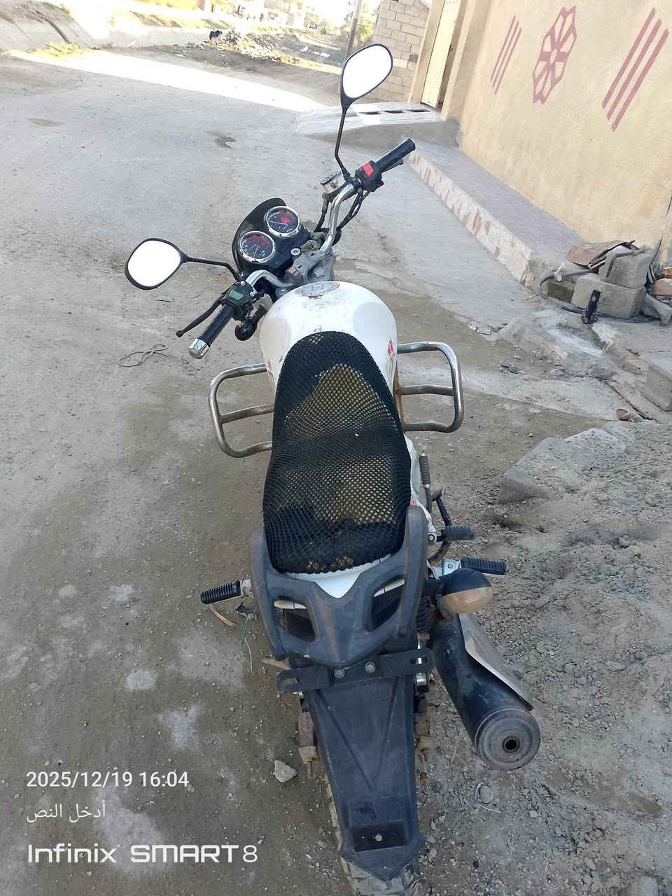 موتور للبيع محركه 200 وموديله 17 السعر 700 وبي مجال وهذا رقمي***********
