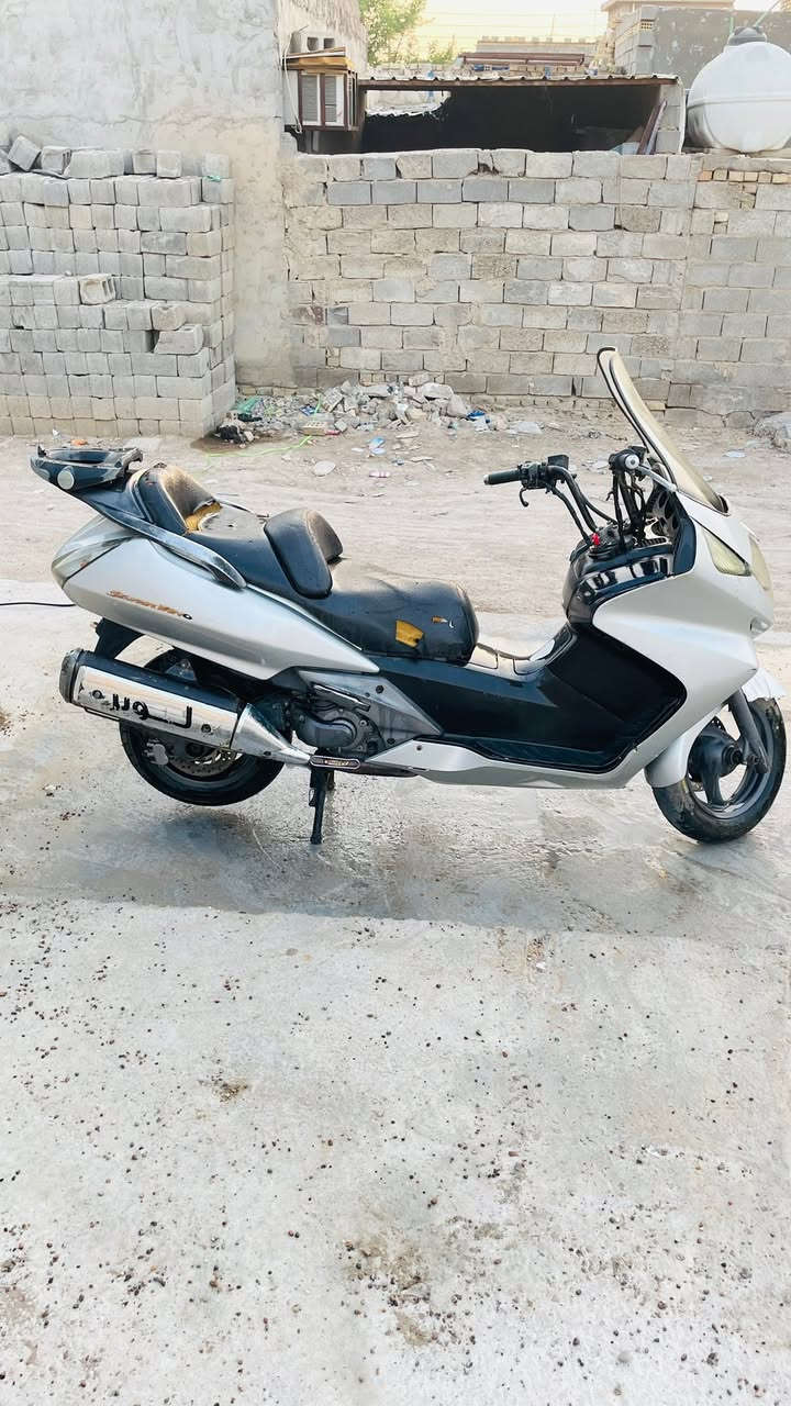 سلام عليكم سلفر ونج مكينه 400فقط ما تشحن  ابيع كوم حديدقفل قفل 850 عنوان بغداد بل رشاد رقم ***********
