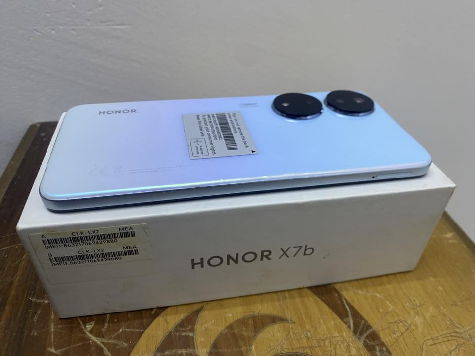 السلام عليكم
HONORX7b

ذاكره 256

ملحقاته كامله 

تلفون جدآ نضيف مال بيت 

لا مفتوح ولا شي بعده بل كارتون 

شاصي وضهر وشاشه جدآ نضيفات

سعر 200 مكاني بغداد رقم تلفون ***********
