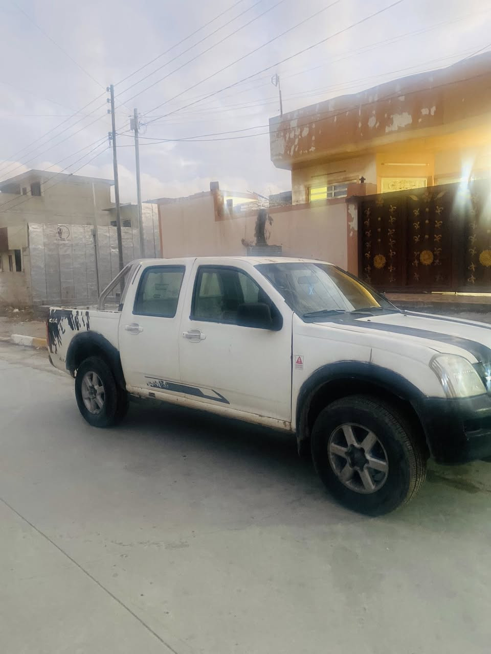 سلام عليكم بيكم مآل مزاد مديل 2005 سيارة جاهزة آي نقص مآبيه مكينه او كير بطه سعره 37بيه مجال مكان ديالى خانقين رقم هاتف ***********
