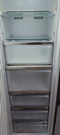 مجمدة عمودية • فستل • تنومه البيارق