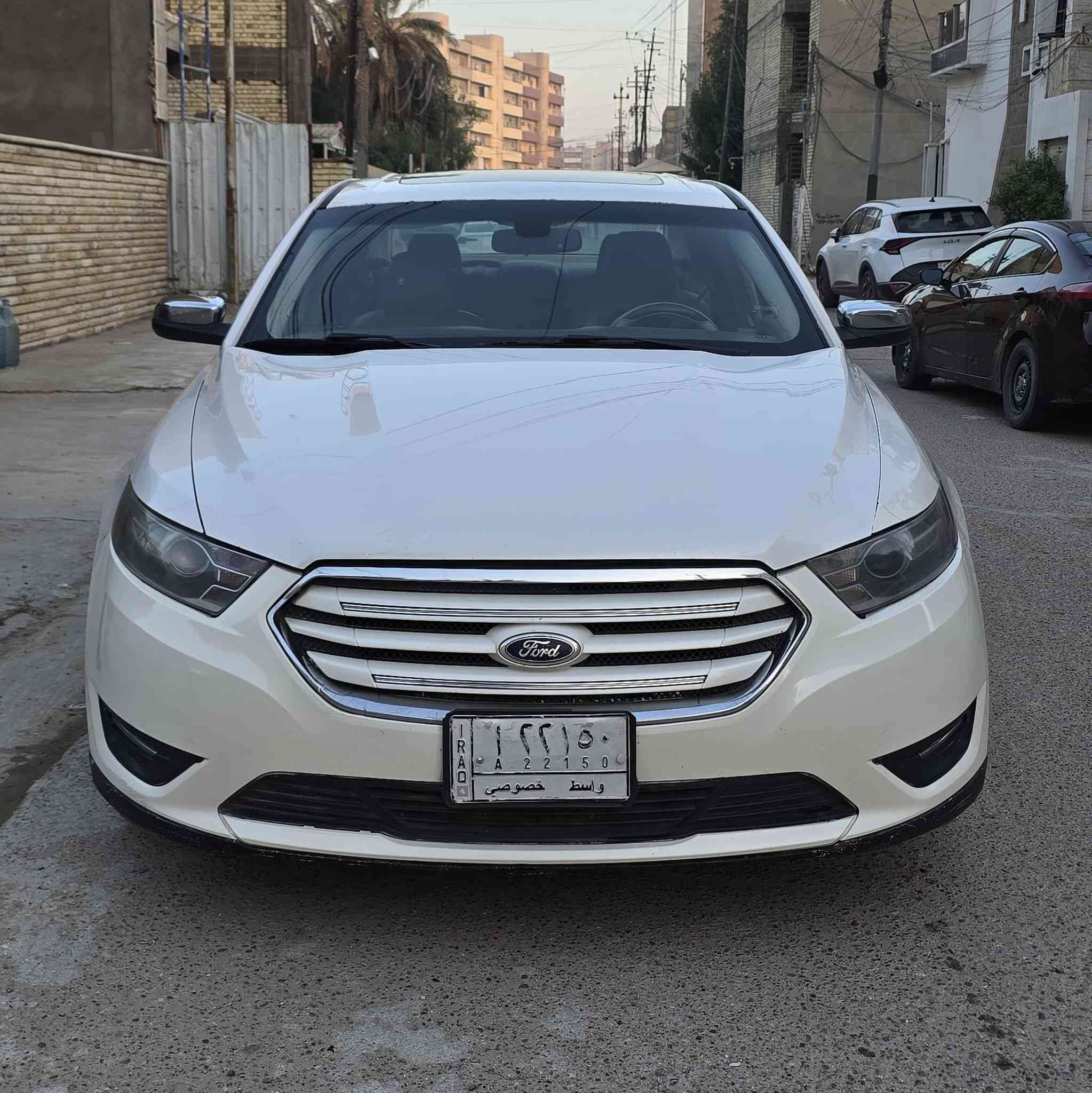 السلام عليكم
للبيع فقط
فورد تورس 2013
مواصفات Limted
محرك 6 سلندر  
حجم  3500
3 شاشات
بصمة دخول و خروج و تشغيل
فتحة سقف سلايد روف
مري تحكم كهرباء و بيها رادارات
تحكم سكليتر كهرباء
تحكم ستيرن كهرباء
كشنات امامي كامل كهربائي
كشنات خزن ميموري للسائق
تدفئة تبريد كشنات أمامية 
داخل بيجي و صاج 
داخل اضاءة ٧ الوان بلادية
سستم صوت سوني
حساسات خلفي 
 تحكم استيرن
وثبيت سرعه 
مانع انزلاق 
بيها رادار امامي (مسروق من امريكا)
و فلاش تنبيه امام السائق

كير محرك بحالة جيدة جدا
دهن اصلي و بانزين محسن السيارة مداريها
عليها ادامة يم سيف الفضلي

‏كهربائيات—كله شغال -
صور الحادث و السونار مرفقة
حادثها خشم الجاملغ مال سايق 
و باقي الصبغ اثر شخوط بالباب الامامي و الخلفي

سيارة بأسمي و تحويل مباشر
السعر ١١٠$
الشراي يتصل و اهلا وسهلا
مكاني بغداد و الرقم مشروع وطني يتحول بأي وقت
***********
***********
