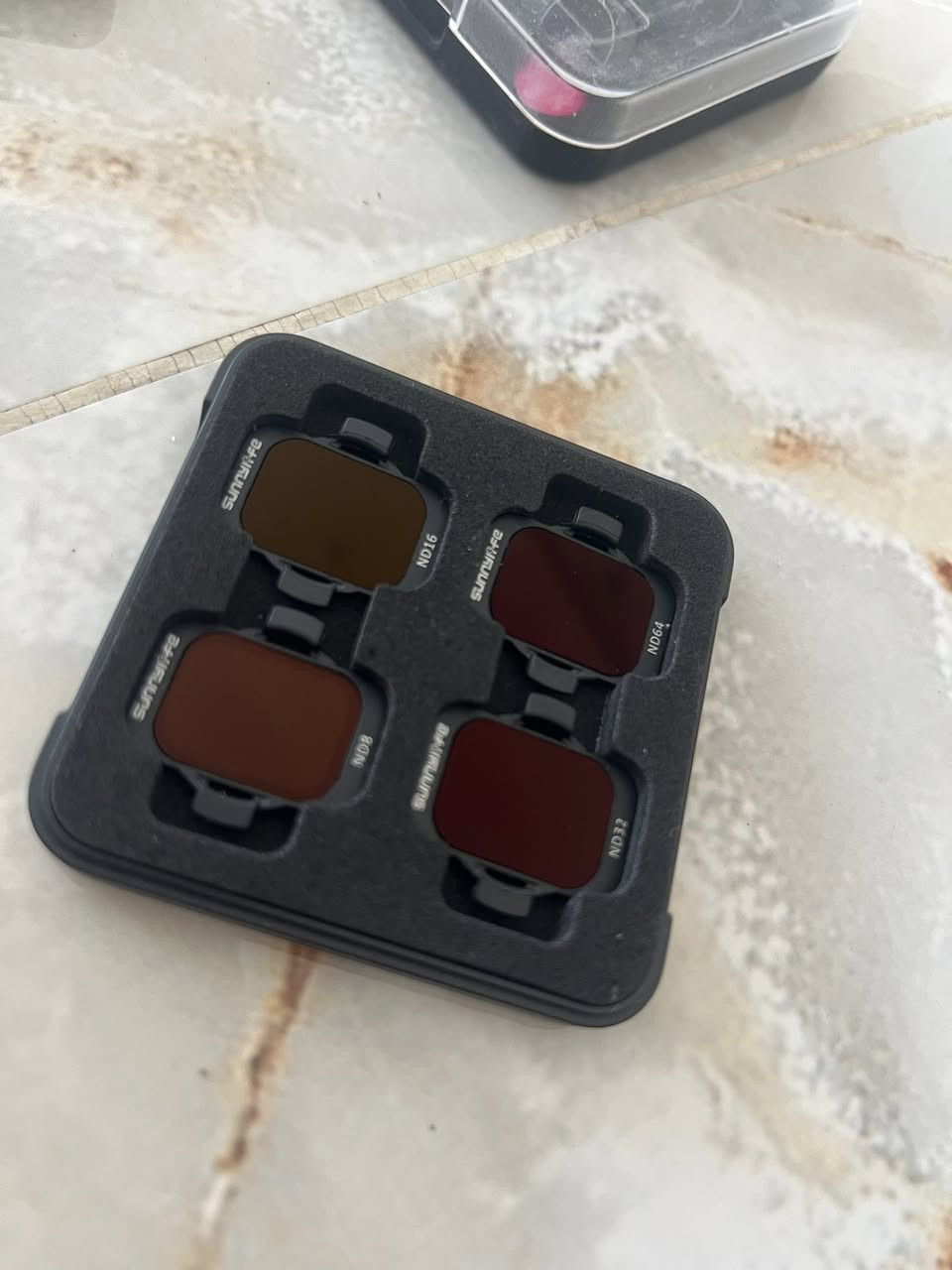 فلاترر ( مني 4 برو ( مني تو ( اير تو
يتوفر توصيل جميع المحافضات 
***********
