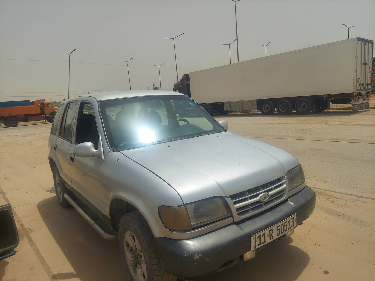 سبورتج موديل 93 نضفية حلوة كير ومحرك جديد اوتوماتيك ونجي  مكفول كشر مصبوغ صار بيه حادث بصيط امامي ابيعها على حادثها رقم نكليزي بغداد السعر 25 $ الاتصال ***********
