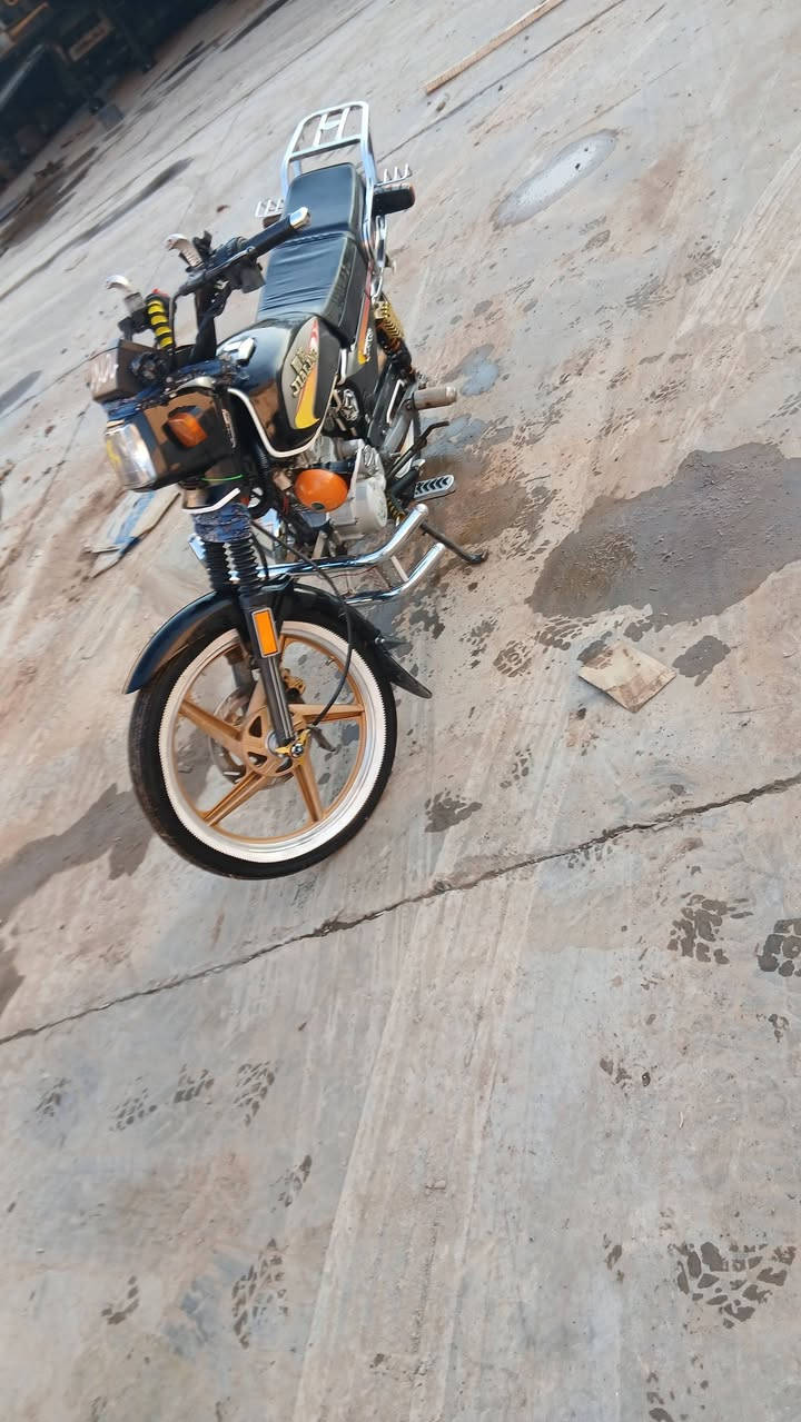 للبيع جالنك سوري مثل مو بل صوره
كهربا كلو شغال جهاز تحكم عن بعد 
مكينه كبس بشرط مابي اي صوت  عزم نار 🔥🔥
تواجد أربيل مامزاوه للتواصل واتساب او اتصال 
*********** 
ملاحضه  وياا كماليات تبعات الشركه كلهن موجودات يعني قطعو كامله
