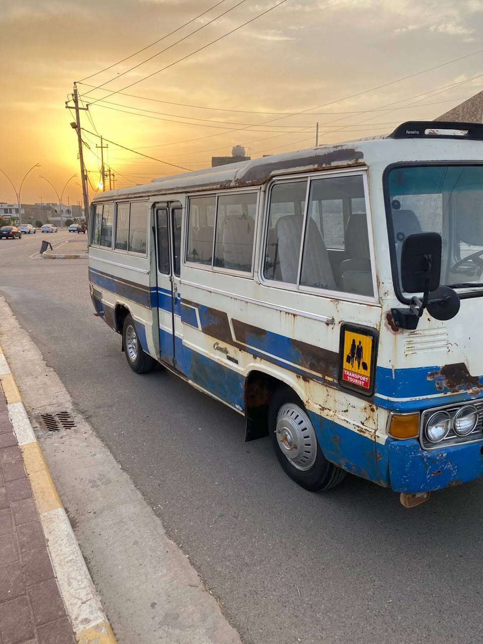 مكلف بالنشر..
كوستر كصيفه للبيع

موديل 1981 رقم بابل 

كير  محرك كيه بدون تنقيص ولا تبخير

اكسل جديد تخم تاير 

غرفته حلوه  وجديده

كهربائيات كلها شغاله 

مكان سياره الانبار _ رمادي 

وكاله مطلقه بسيارة 

رقم الهاتف -***********
