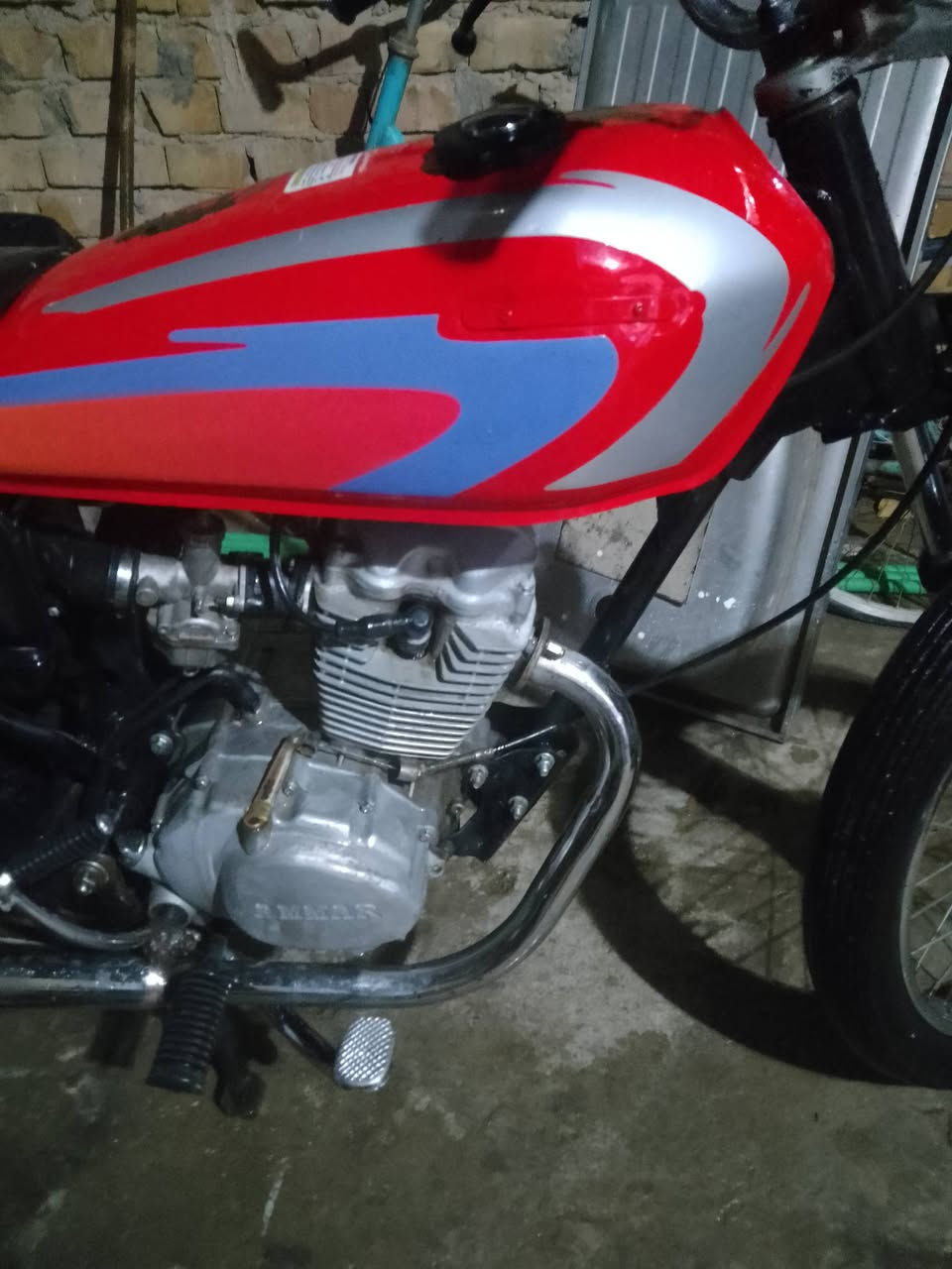 السلام عليكم دراجه للبيع دراجه موديل 14اورق اصولي مكينه ستوني مبدل بوش وبسمت ودشالي كله جديد اصلي السعر 375وبيهه مجال الستفسار 👈🏻*********** فيس ابد مارد
