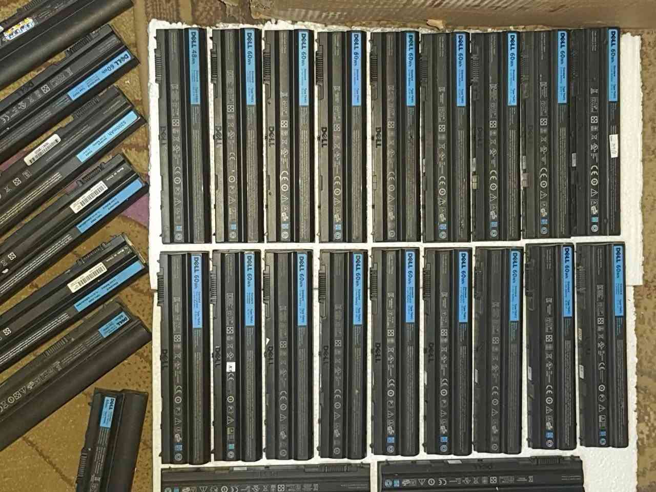 بطاريات لابتوب ليثيوم ماركة اصلية مال شركة ( DELL ) 34 قطعة
مستخدمة لكن كلش نظيفة مثل متشوفون تجيك مثل الصور بهيج نظافة
من تفصخها البطارية  يطلع بداخلها 6 خلايا اصابع 
وتطلع الخلايا  لو سامسونك لو LG  لو سانيو
( ابيع جملة ( فحم )  خاص


**إذا كنت صاحب هذا الإعلان وتريد حذفه لأي سبب، رجاءا أرسل رسالة إلى الدعم الفني**