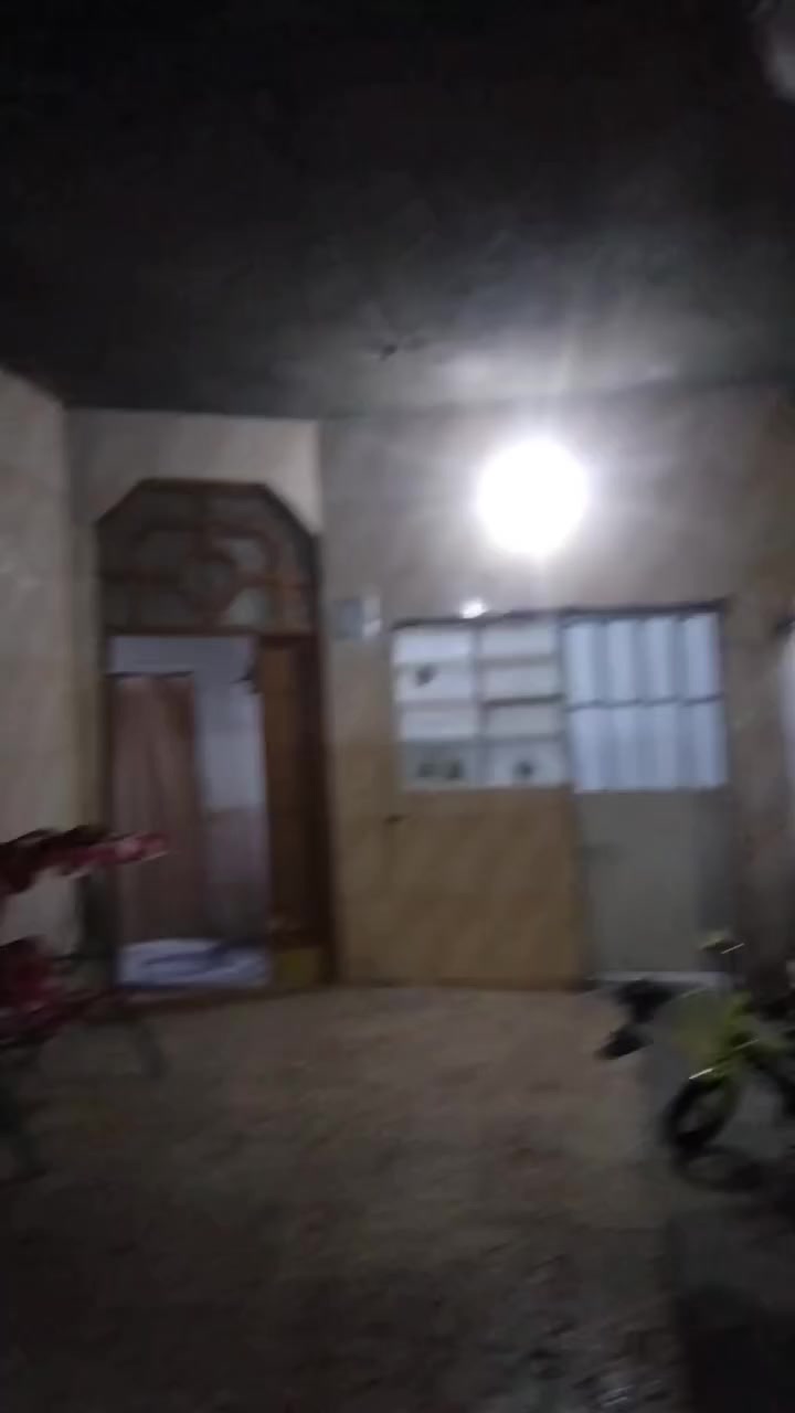 بيت للبيع  (طابو صرف) المساحة 200 متر
العنوان /البصرة / دور الشرطة/ بالقرب من محطة الكهرباء ... مقاطعة 74
يوجد
نوع البناء الطابق الارضي بلوك ..  والطابق الأول ثرمستون والسقف سندويج بنل 

سنة البناء الطابق الارضي 2010  والطابق الأول 2025

يتحوي الطابق الارضي على استقبال ومطبخ وصاله وغرف عدد 2 وصحيات داخلية و خارجية 
والطابق الأول يحتوي ع صاله وغرف عدد 2  وصحيات 

السعر 195  وبيه مجال 

لمعرفة المزيد من التفاصيل مراسلتي ع الخاص 
***********
