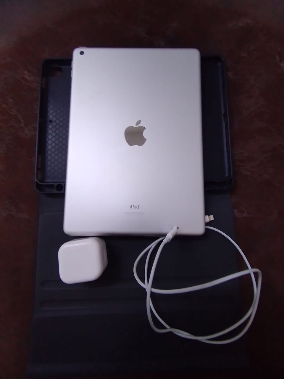جهاز ايباد 9 الجيل التاسع للبيع او مراوس  (ببلي) الجهاز حالته ماشاءلله تبارك الله كلش زينة نضيف يستخدم للدراسة وألعاب حيل زين نضيف كامل ملحقات ويه الكارتون مالتة ملحقات كله آبل آصلي ذارة (64GB) البطراية آخر فحص 100% ومايصرف شحن هواي  والكفر وياه وايربود السعر 295 وبيه مجال وي الكارتونة آخو الجديد محافظ عليه


**إذا كنت صاحب هذا الإعلان وتريد حذفه لأي سبب، رجاءا أرسل رسالة إلى الدعم الفني**