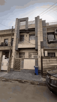 ٥٠ متر                 . بسعر كلش مناسب بالسيديه للاستفسار عن العقار اتصل بنا⬇️📞 📞*********** تسعدنا زيارتكم 9:00ص 10:00م⬛موقعنا : بغداد حي السيدية شارع المركز⬛مقابل المركز الصحي⬛تابع حساباتنا لتصلك احدث العروض العقارية.
