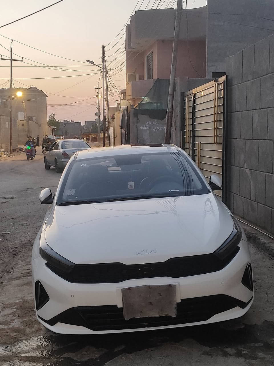 سلام عليكم لبيع فقط كيه K3 مديل 2024
•فول مواصفات 
•بيها جاملغ الامامي صبغ فقط 
•الرقم اربيل 
•السعر 125 وبيها مجال 
•الهاتف؛  ***********
