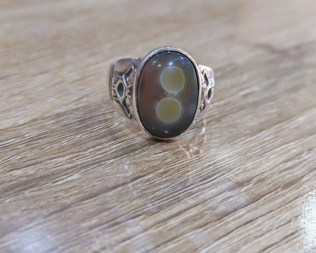 سليماني عينتين متساوية صياغة يدوية***********بغداد
مقاس 23 ونص
