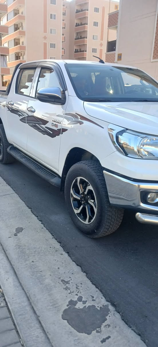 سلام عليكم عندي سياره البيع بيكم فورويل موديل 2018 سياره
سعودي كاز ماشيه ١٧٨ألف مكفول كفاله عامه رقم أربيل انتهاء سنوية الى غاية 2027/8سياره جديده وحلوه عنوان بصرة جبيلة  ولشراي يتصل على رقم***********
*********** .السعر 215
