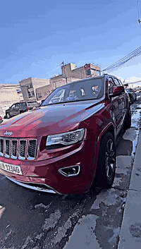 السلام عليكم جيب لاريدو خليجي ٢٠١٤فوووول مواصفات بنرامه بصمه تشغيل عن بعد كشنات تدفئه تبريد ستيرن تدفئه مكفوله من الضربه وصبغ العنوان بغداد السعر ٢٢٥الرقم ***********
