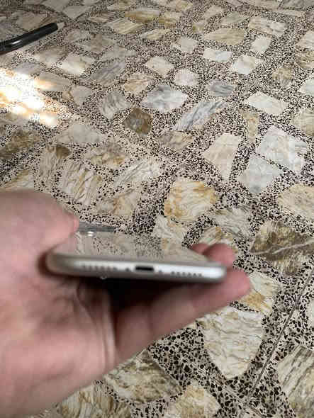 آيفون 11//  225 وبي مجال جهاز مداخل صيانة/ وتر بروف جهاز // ما مبدل ولا قطعة/ نموذج M ماستر // بطارية 75 / جهاز جدا نضيف // عنوان بغداد بلديات // ***********
