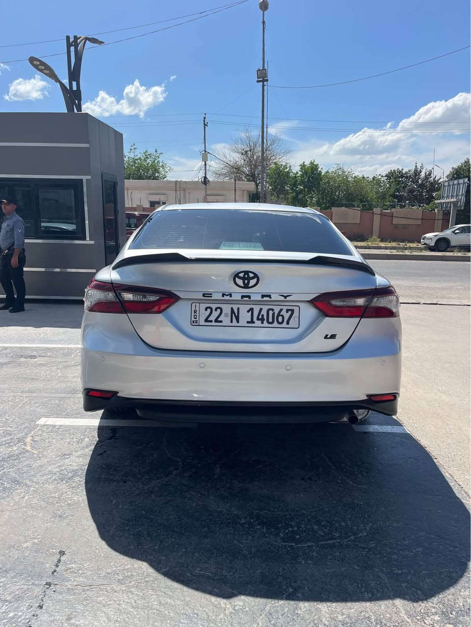 Toyota camri 
مۆدیل ٢٠٢٣ 
مواسەفات Le
٥ پارچەی بۆیاخە پێش و پشتی کەپسە نیو سەفی بۆیاخە  ناو سۆرە 
سەیارەیوکی پاک و جوانە گێر و مەکینە و کارەبایەتی هەموی مەزبوتە کامل جوانکاری بۆ کراوە نرخی ١٤٨ وەرەقەیە و مامەڵەیەکی کەمی تێدایە 
ناونیشان هەولێر 
ژم ***********
واتساپ أربيل, العراق

