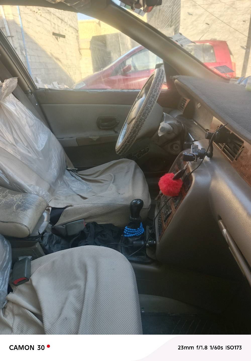 سمند  2012  سيارة 🚗 خير من الله  متوكفك وما وكفتني ابد    سنوية نافذه   هيئه مدفوع  غرامات صفر   هزة نافذه   حدادية تعبانه شوية انطيك فلوسهن  نقص دكمه تنزيل جامه صفحه سايق بس تاخذها تراي للبصره كير مكينه كفاله ولبور شوي ثكيل  يمكن يرادله دهن ماعرفله اي شي بي انطيك فلوسه وي السيارة شاد داش كام كامره حوادث   سبب البيع مطلوب وهامل السيارة ماجاي استفاد منها ماشتغل بيها هواي سعرها 38  بيها مجال قليل كلش  