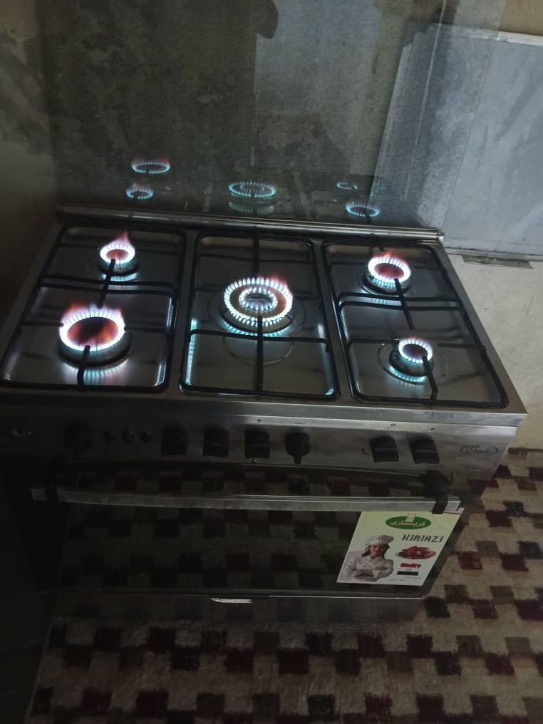 طباخ فريش ستيل مصري نظيف شرط الشغل عالفحص العيون والفرن السعر 190 وبيه مجال شراي تفضل خاص.كركوك كركوك, العراق


**إذا كنت صاحب هذا الإعلان وتريد حذفه لأي سبب، رجاءا أرسل رسالة إلى الدعم الفني**