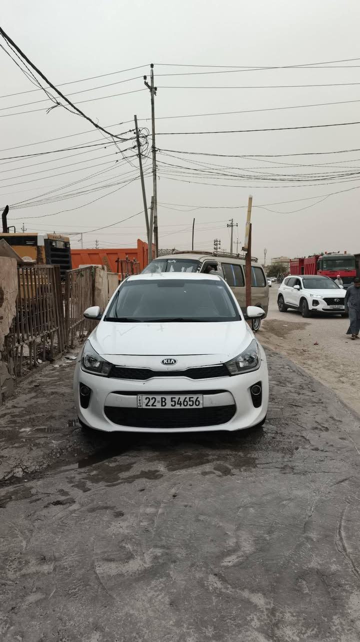 كيا ريو 2019خليجي
محرك 1400 
سنويه بأسمي ستوني مسوي هزه وفحص 
السياره قطرة صبغ مابيه
بيه باردات موضحهن بل صوره 
ستوني مسوي حداديه امامي خلفي 
كير مكينه كفاله 
السياره جاهزه 
مكاني النجف الاشرف 
السعر٩٨ وبيه مجال
 ***********
