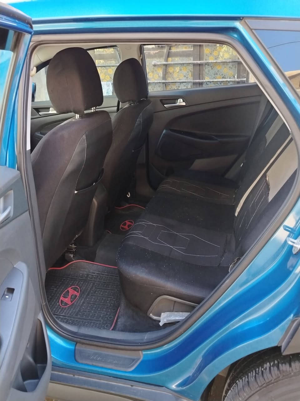 سلام عليكم للبيع هونداي توسان موديل ٢٠٢٠ أمريكي مواصفات سايد بريك بصمه أبواب بصمه تشغل بصمه شاشه أماميه كشنات الاماميه كهرباء كشنات بطن محرك 2000 جتي اي اناره ترحيب عند الفتح داخل اليدات تبريد قطعه مكان بغداد رقم ***********
