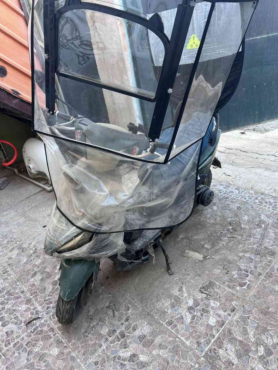 للبيع fs يحتاجله فقط تجفيت ب40 الف كهربائيات كله شغاله
السعر 80الف ‭0780 789 9758‬
