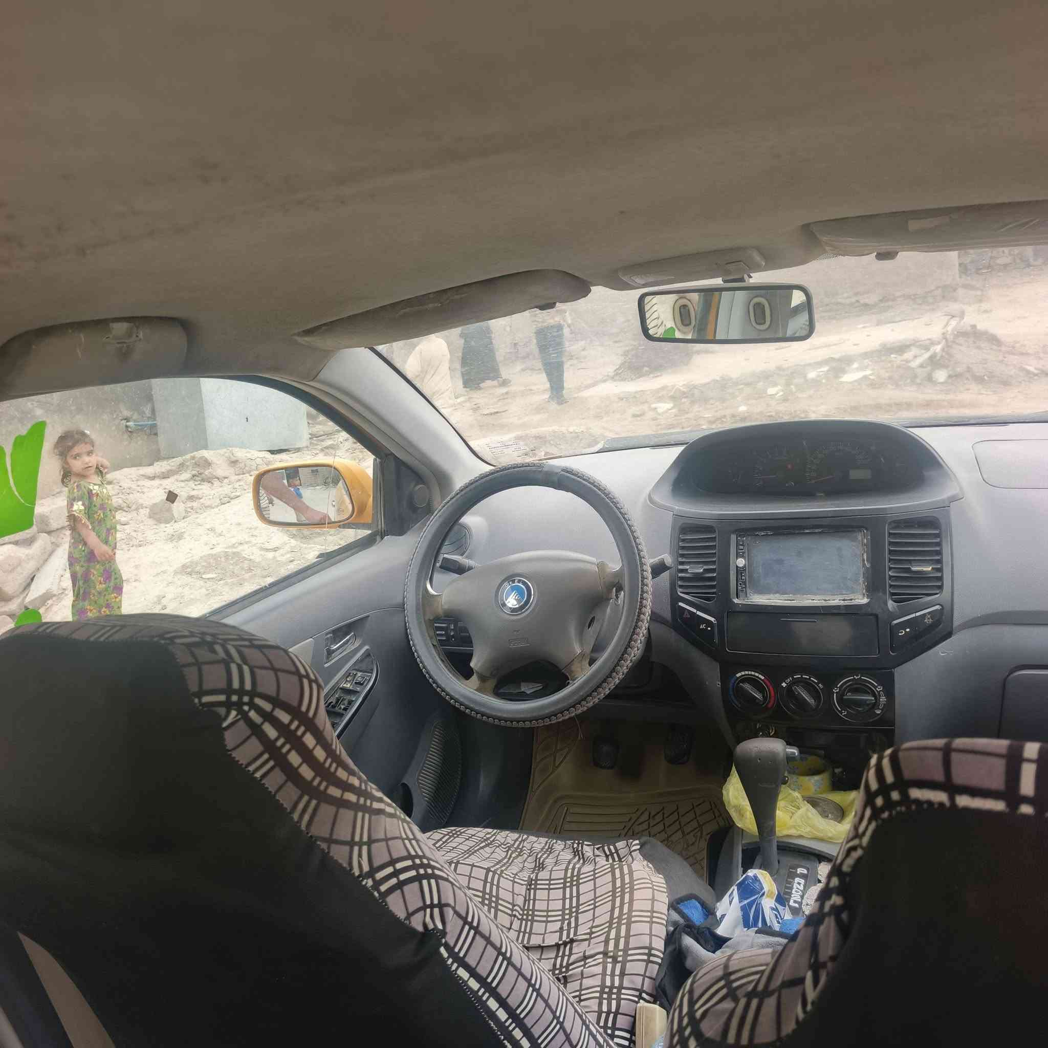 السلام عليكم
امكي ٢٠١٢ سياره جاهزه من كلشي 

محرك كير حداديه رقم انكليزي باسمي تحويل ثاني يوم 

السعر ب ٣٠ وبيه مجال العنوان ناصريه مركز 

الاستفسار ***********
