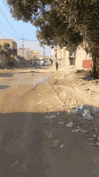 السلام عليكم
بيت نص عمر مساحة 42
واجهة 7 ونزال 6
خدمات كاملة ماء مجاري كهرباء
المنطقة مقبلة ع تبليط هاي الايام
موقعة ام الكبر والغزلان قرب معمل الرحلات 
للتواصل ***********
