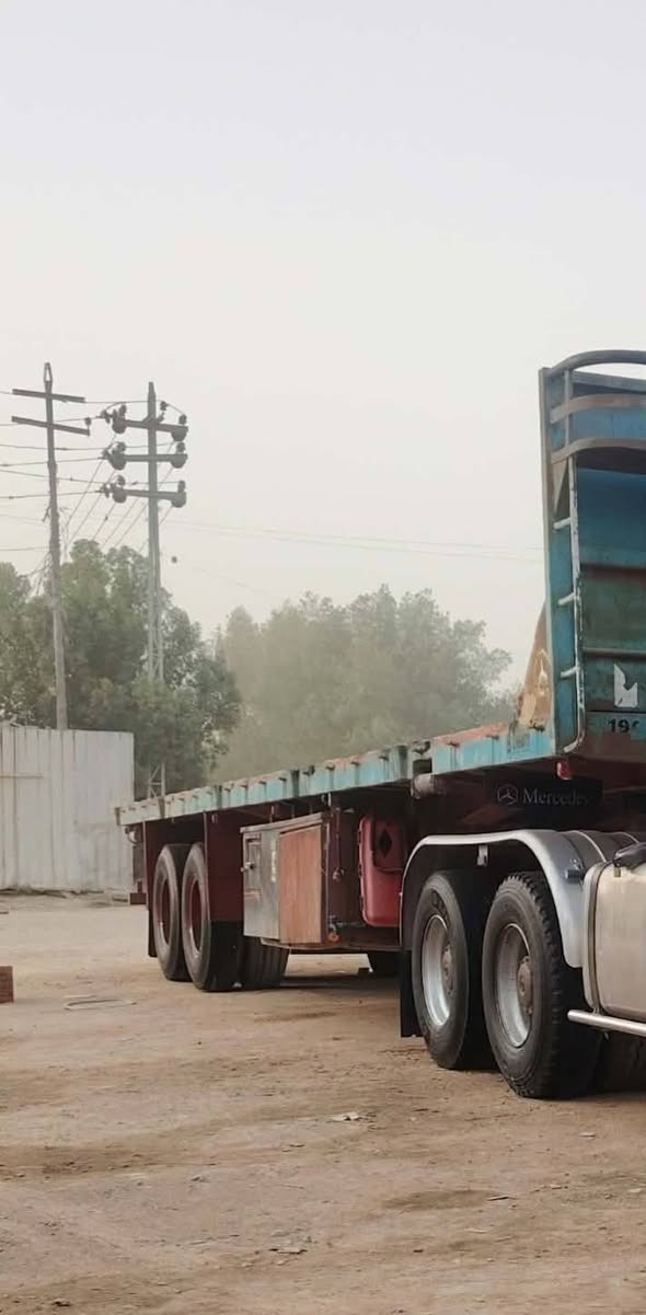 السلام عليكم عربانه فلات بلوم ٧٩ تخم تاير ٢٤ دناكير ١٤ مدور بلادي مكفوله كفاله عامه جاهزه كبل للعمل للاستفسار الاتصال على ***********
