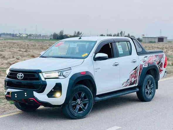 السلام عليكم
تويوتا هالوكس موديل 2023 
مكينه V6
مكفوله كفاله عامه 
السبير منازل ابد بعده عل شركه 
رقم واصط السنويه لل28 مشروع وطني
السياره مكانها بغداد 
رقم انكليزي دولي 
السياره سونارها اوياها
ماشيه 77 الف 
*********** رقم صاحب السياره
