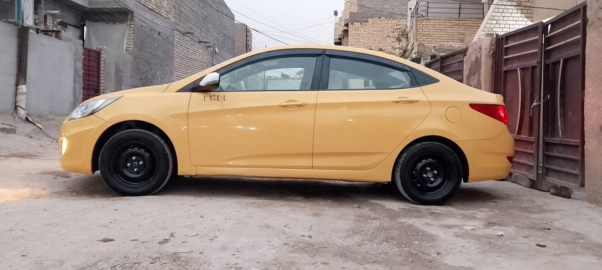 السلام عليكم اكسنت مضلع 2014 خليجيه دوش قطرتين 1600 
كير مكينه تبريد كفاله شاشه تحكمات اشاير بل مري صدر امامي خلفي جديد دوشمه داخل جديد السياره مبولشه جديد اليوم طلعت من البوليش بيهه ضربه بل بنيد من جهه المازده وبيهه بل قبق مال جنطه مثل مموضح بل صور محدد مكان التصليح دوخل شواصي حوض كله كفاله تجي وتشوف بعينك رقم بغداد بأسمي مكان السياره زعفرانيه السعر (88)وبيهه مجال بسيط حك الجيه *********** الثاني ***********
