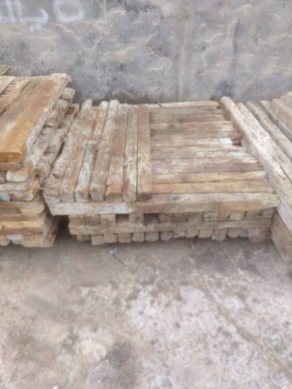 السلام عليكم خشب للبيع مقاصير سير من 70سنتيم لحد ***********المترين كربلاء امن الداخلي مكلف بنشر
