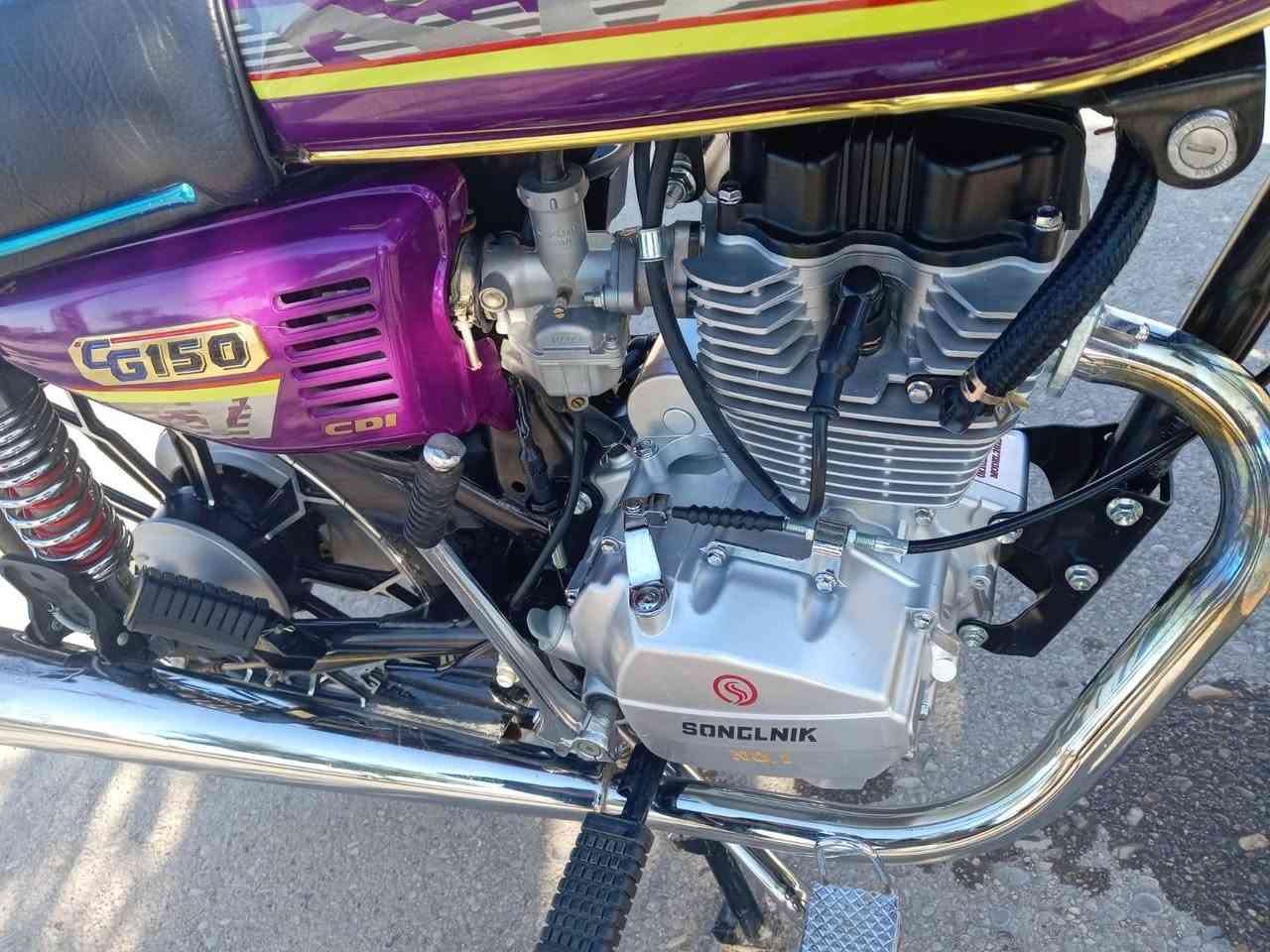 السلام عليكم دراجة سيفان موديل ٢٥ كفاله من الشخط 
وراق سكنر ٥ مكينه 150 تشغيل عن بعد السعر 950
وبيها مجال العنوان العماره حي الجامعة 
رقم صاحب الدراجه ***********
