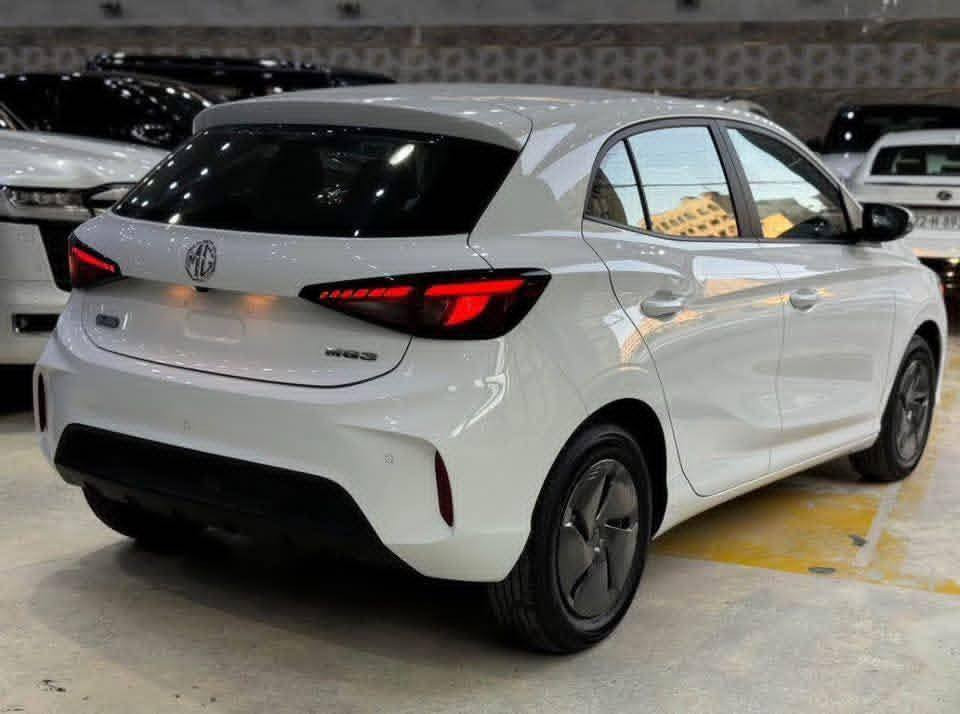 MG 3 
موديل 2026
***********موبايل كورك
*********** أسيا 
سفر كيلومتر كه مترين سعر 97$ 
مواصفات ستاندرد 
گيچ الكترونى 
شاشه ايباد 
2 سويچ 
لايت ليد 
بلاجكتور 
كاميرا 
سوكان ڤوليوم 
حساس دعامى دواوه 
شوين هه ولير
